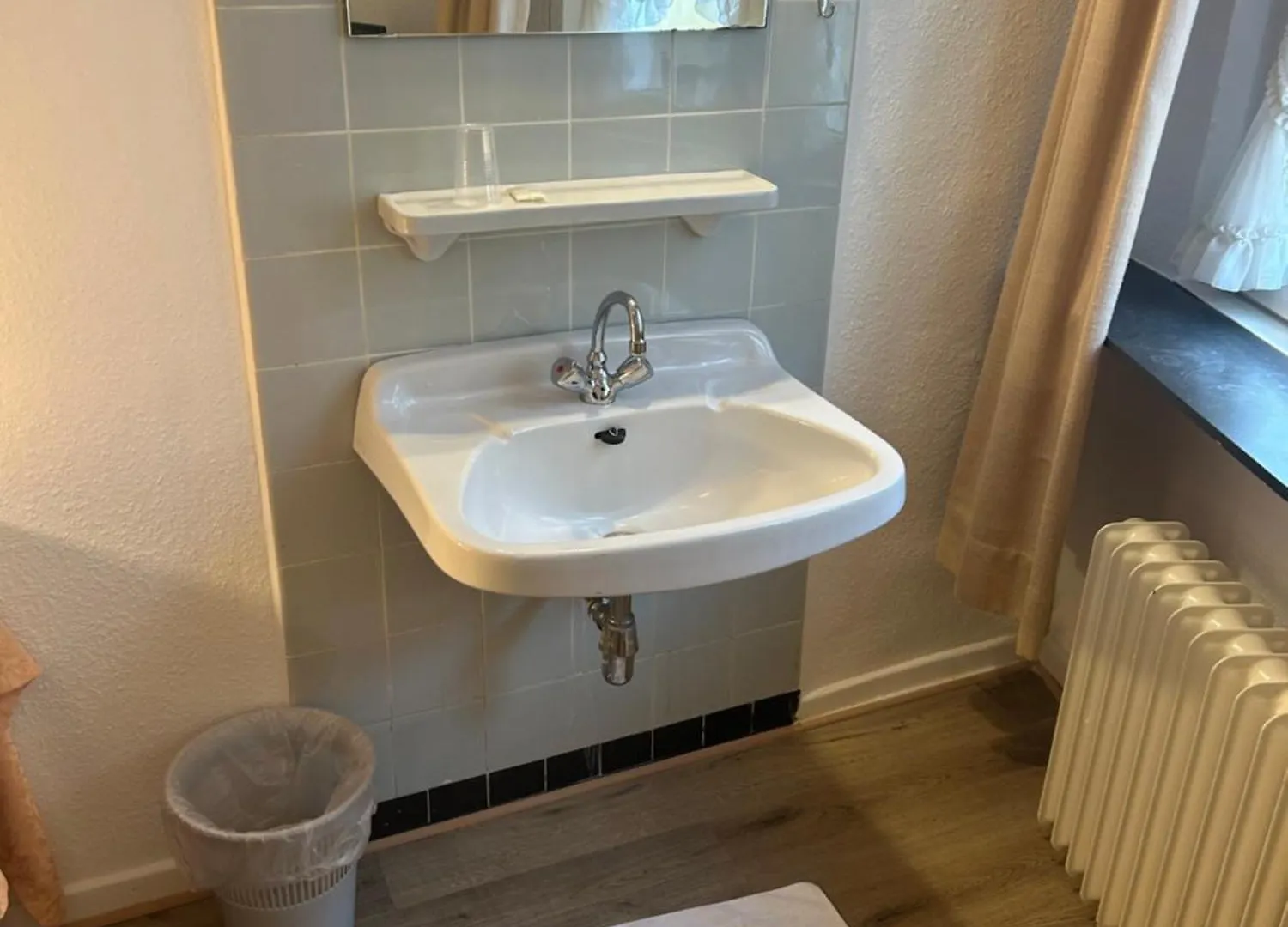 Hotel Haus Schwan Koeln 3*, Cologne