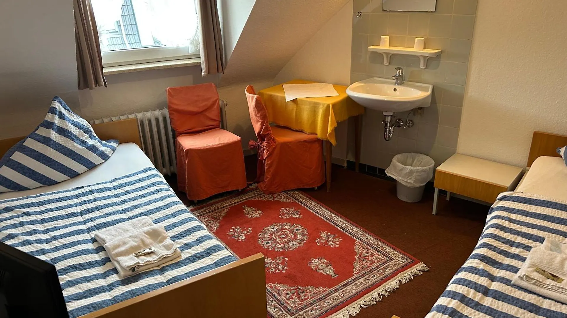 Hotel Haus Schwan Koeln 3*, Cologne